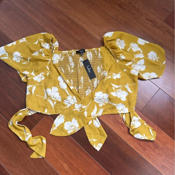 NWT Lulu’s Yellow Floral Cropped Top Toe Front size XL - Picture 2 of 7